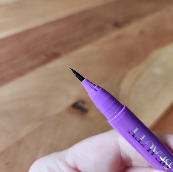 LOVE CRAFT BEAUTY Dual tip Dark Dimension Liquid Lip Liner - Picture 3 of 7